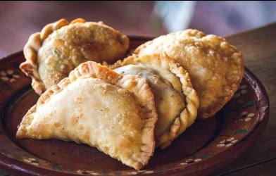 Empanada de pepperoni con queso